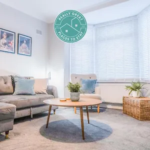 Apartment The Hideout - Free Parking, Southampton